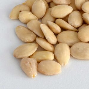 Almendra cruda pelada