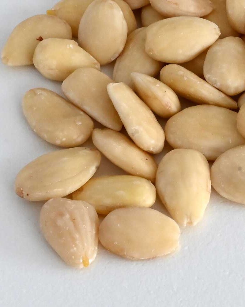 Almendra cruda pelada